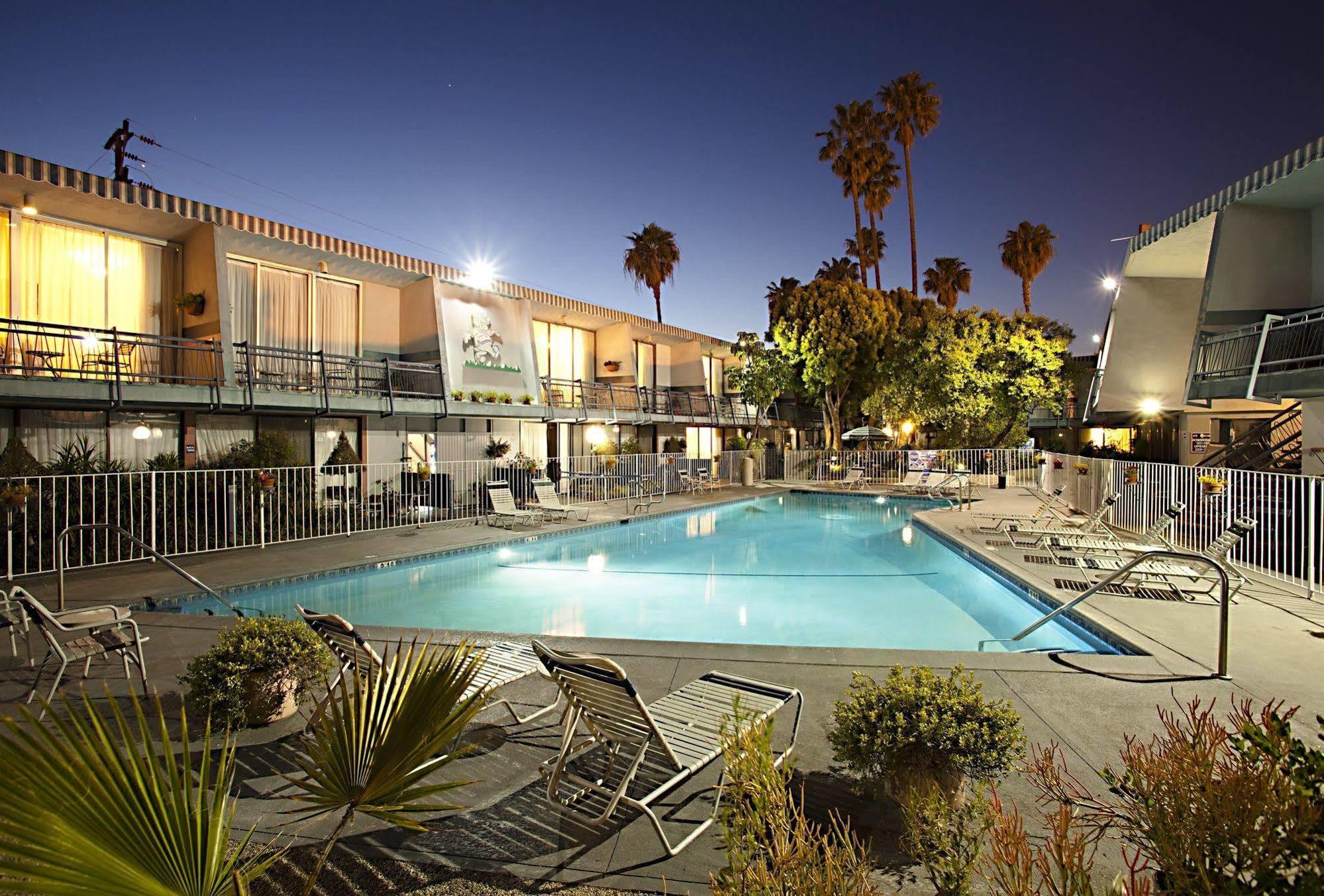 Travelodge Hotel At Lax Los Angeles Facilities photo